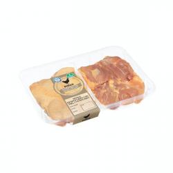 Muslos deshuesados con piel de pollo certificado alimentado con un 50% de maíz Bandeja 0.6 kg