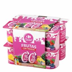 Leche fermentada desnatada con trozos de frutas de fresa, piña y frutas del bosque sin azúcar añadido Carrefour pack de 12 unidades de 125 g.