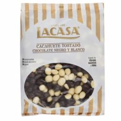 Cacahuete cubierto de chocolate blanco y negro Lacasa sin gluten y sin aceite de palma 450 g.