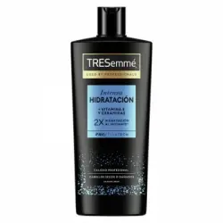 Champú hidratación intensa para cabello seco o dañado Tresemmé 685 ml.