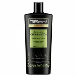 Champú nutrición ondas & rizos con aceite de coco Tresemmé 685 ml.