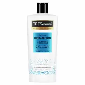 Acondicionador hidratación intensa para cabello seco o dañado Tresemmé 685 ml.