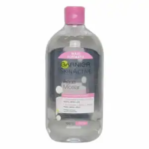 Agua micelar todo en uno Garnier 700 ml.