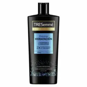 Champú hidratación intensa para cabello seco o dañado Tresemmé 685 ml.