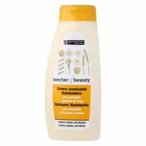 Acondicionador Camomila & Trigo para cabello rubio Les Cosmétiques -Nectar of Beauty 500 ml.