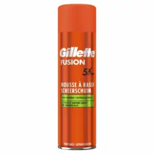 Espuma de afeitar con aceite de almendras para piel sensible acción x5 Fusion Gillette 250 ml.