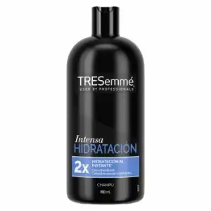 Champú hidratación intensa para cabello seco o dañado Tresemme 900 ml.