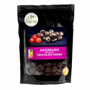 Arándanos bañados en chocolate negro Extra Carrefour sin gluten doy pack 150 g.