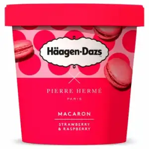 Helado crema de fresa y frambuesa con salsa de frambuesa y trocitos de macarons Häagen-Dazs 364 g.